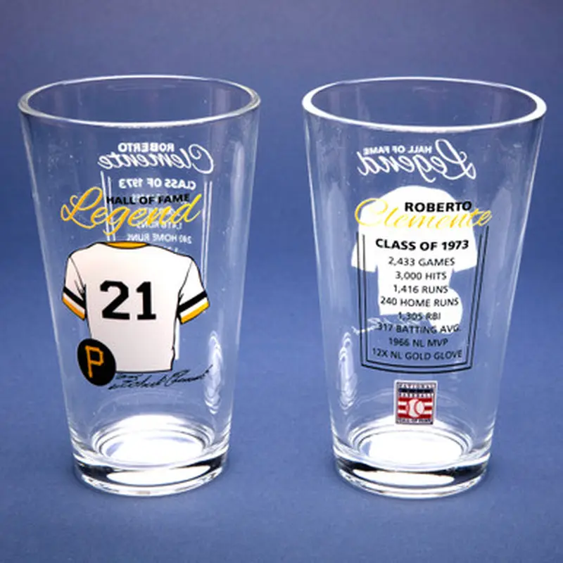 Roberto Clemente Baseball Hall of Fame Legend Player Pint Glass 