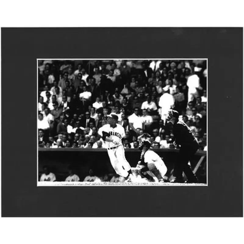Matted 8x10 Photo- Willie Mays Swinging 