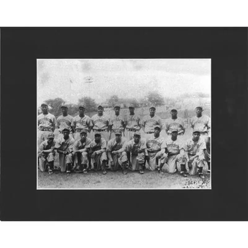 Matted 8x10 Photo- Kansas City Monarchs 1946 