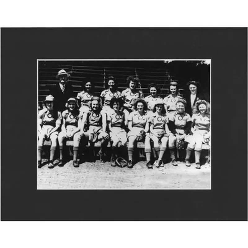 Matted 8x10 Photo- Fort Wayne Daisies 1945 