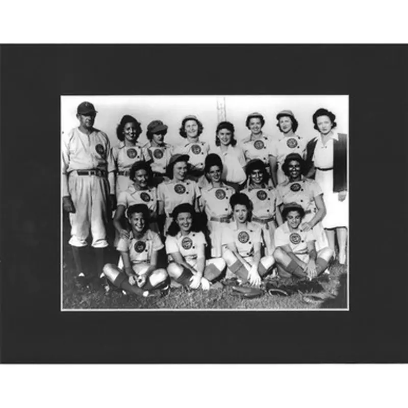 Matted 8x10 Photo- Minneapolis Millerettes 1944 