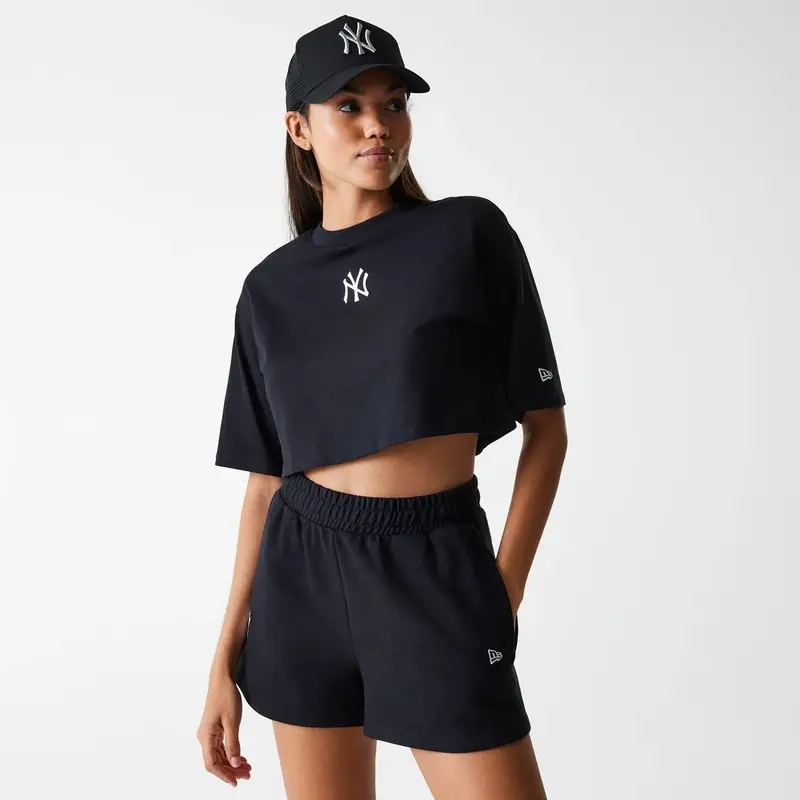 New York Yankees Womens League Essential Midi Black Crop T-Shirt