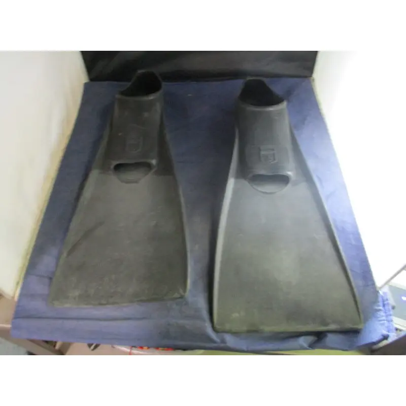 Used Coral Swim Fins Size Large 11-13