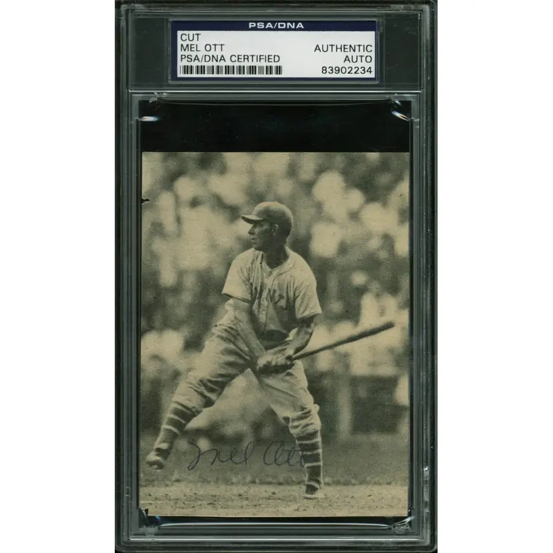 Mel Ott Authentic Signed 3.5x4.75 Newspaper Photo Clipping PSA/DNA Slabbed