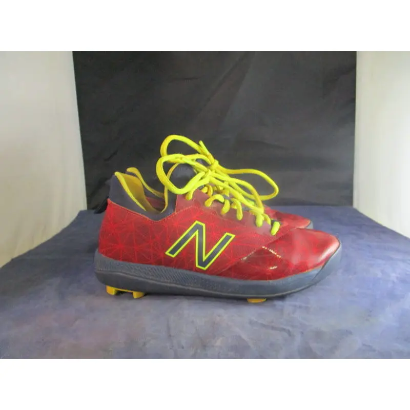 Used New Balance Lindor Cleats Youth Size 3 - worn cleats