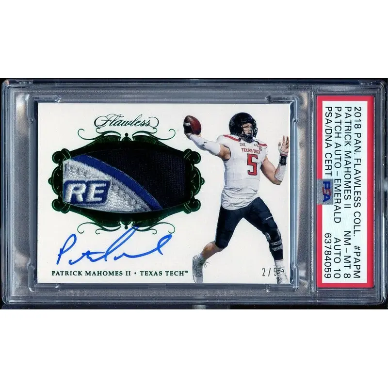 2018 Panini Flawless Patrick Mahomes Emerald Patch Auto #2/5 PSA 8 Auto 10