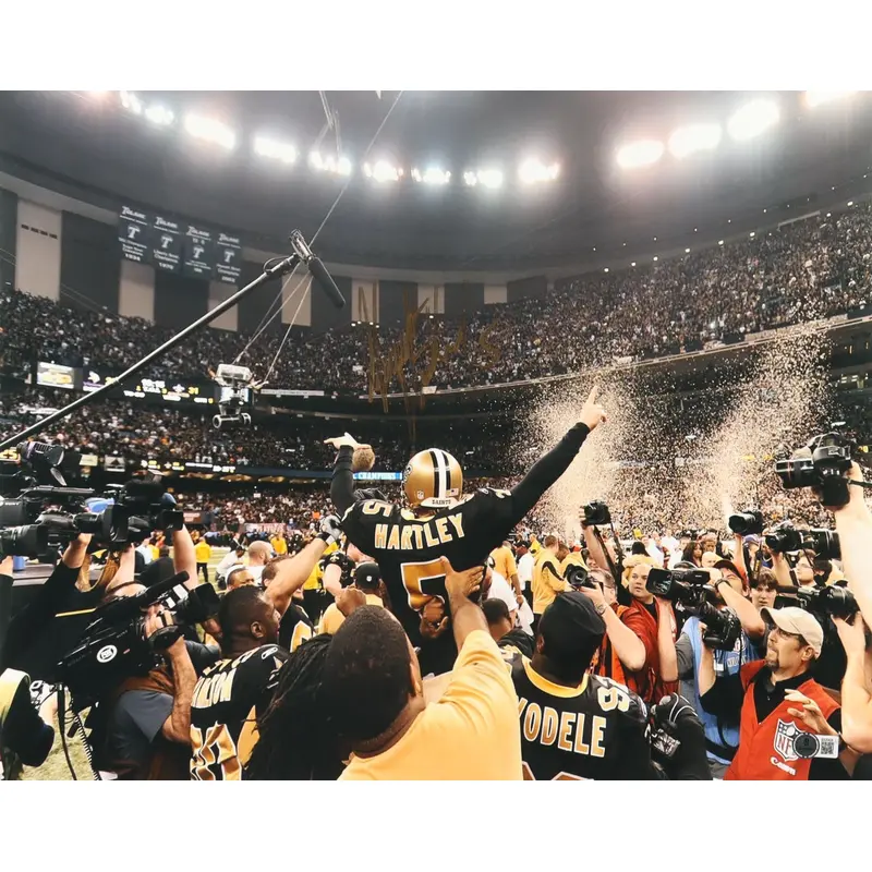 Garrett Hartley Signed Saints 16x20 Photo (Beckett)