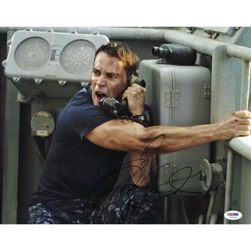 Taylor Kitsch Battleship Signed Authentic 11X14 Photo PSA/DNA #V29240