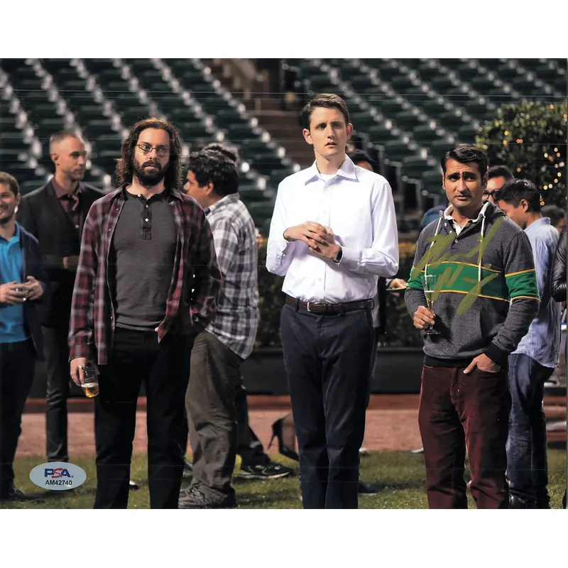 KUMAIL NANJIANI signed 8x10 photo PSA/DNA Autographed