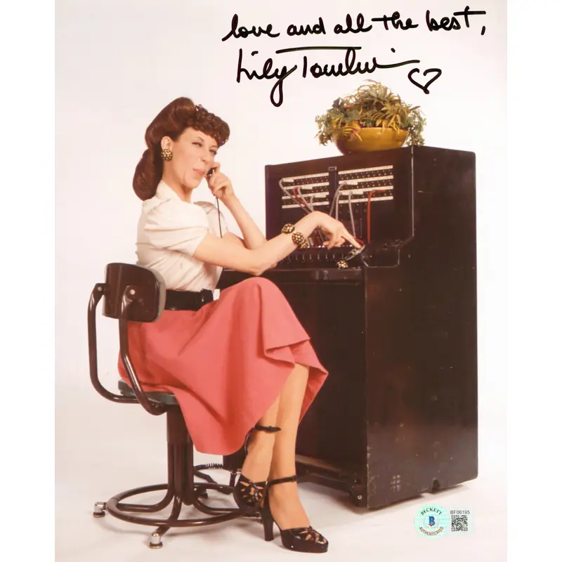 Lily Tomlin Nashville "Love and all the best" Signed 8x10 Photo BAS #BF06195
