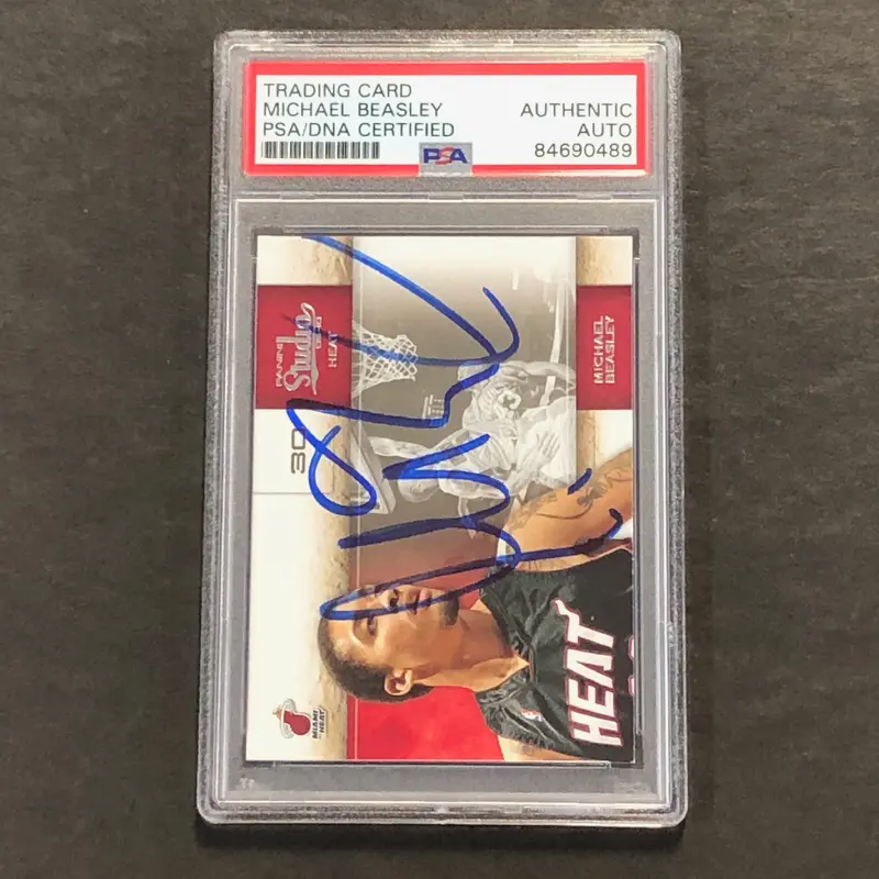 2009-10 Panini Studio #68 Michael Beasley Signed Card AUTO PSA Slabbed Heat