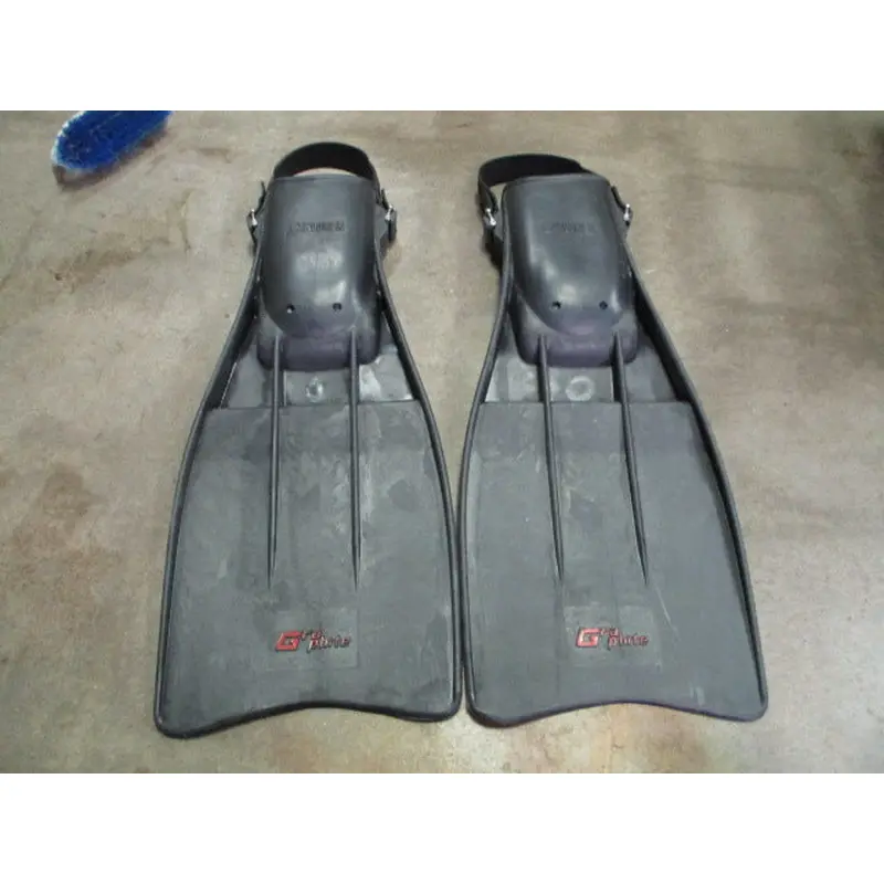Used Graphite Explorer Dive Fins Size Large