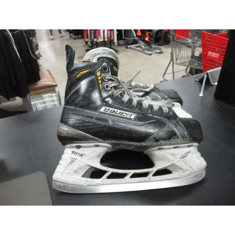 Used Bauer 190 Junior Hockey Skates Size 3.5