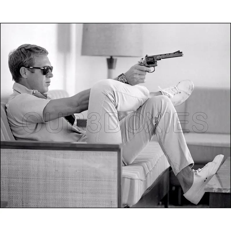 1963 Steve McQueen 8X10 Photo - 3240