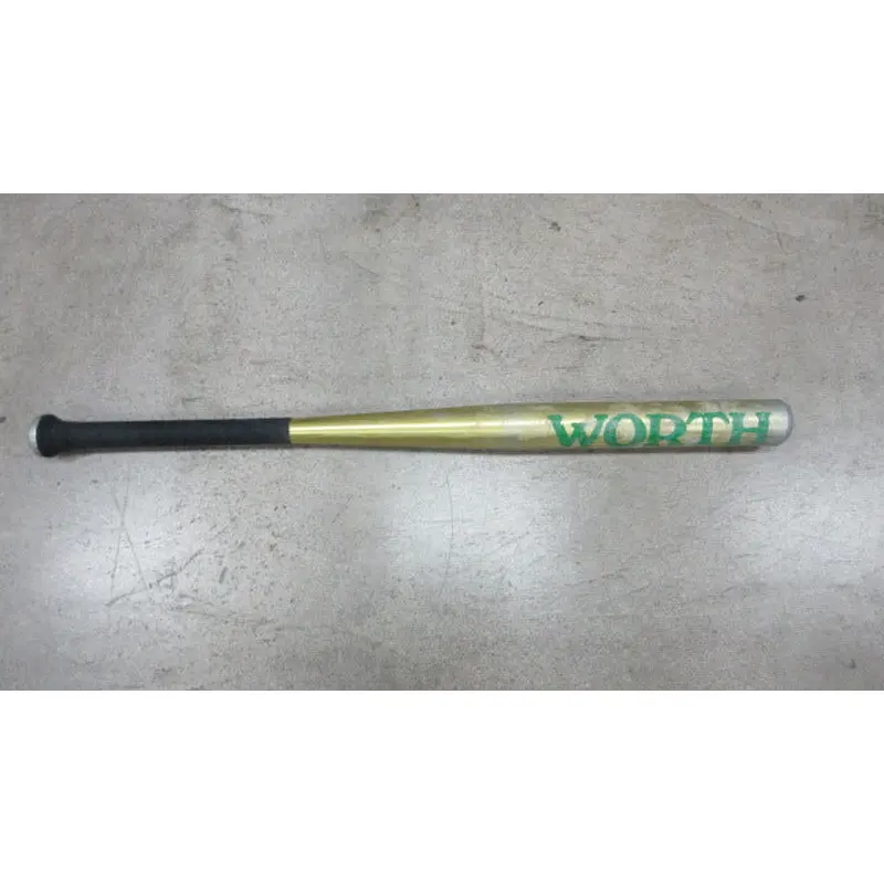 Used Vintage Worth Base Runner 32" Softball Bat