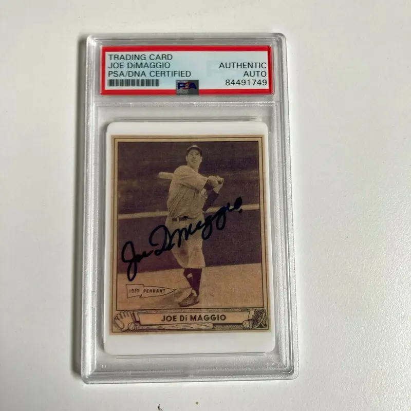 1940 Play Ball Joe Dimaggio RC Signed Autographed Porcelain Baseball Card PSA