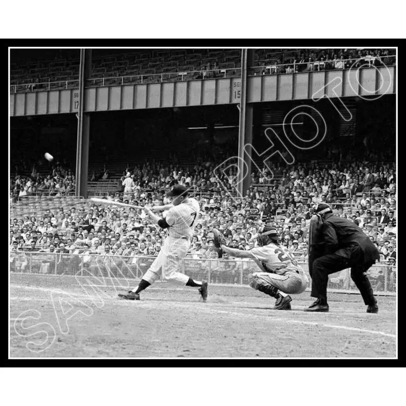 Mickey Mantle 8X10 Photo - New York Yankees - 490