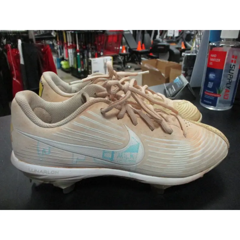 Used Nike Metal Baseball / Softball Cleats Size 6