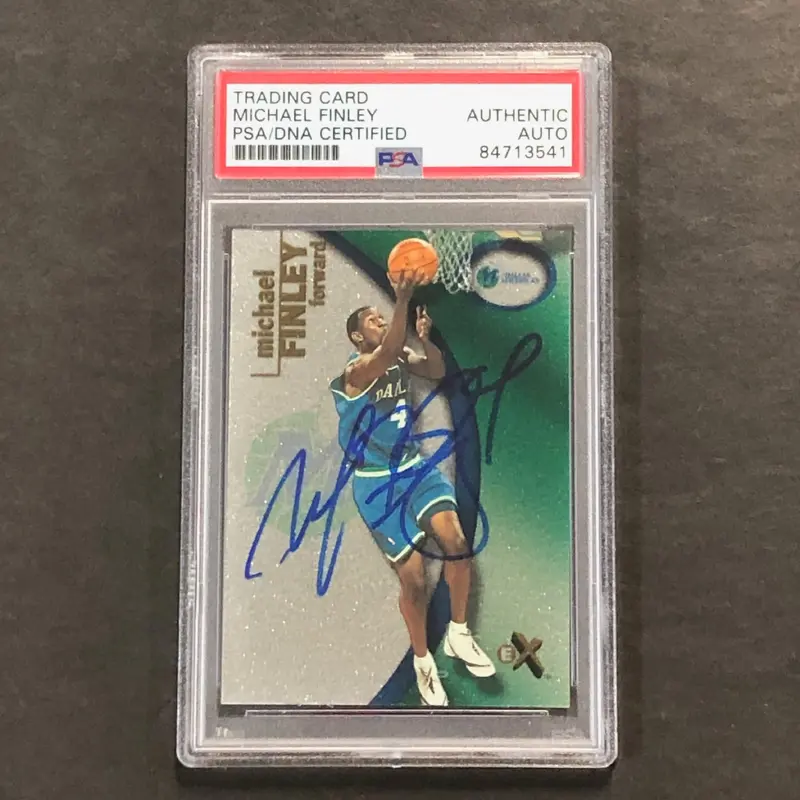 2000-01 Fleer #17 Michael Finley signed card PSA/DNA Dallas Mavericks Slabbed