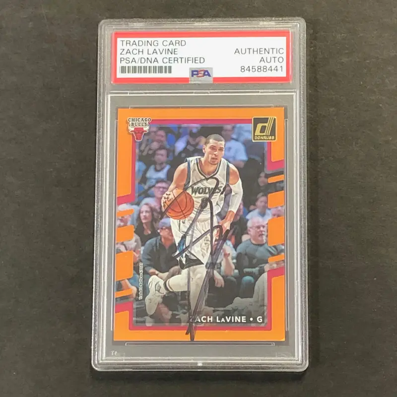 2017-18 Donruss Basketball #22 Zach LaVine Signed Card AUTO PSA Slabbed Bulls
