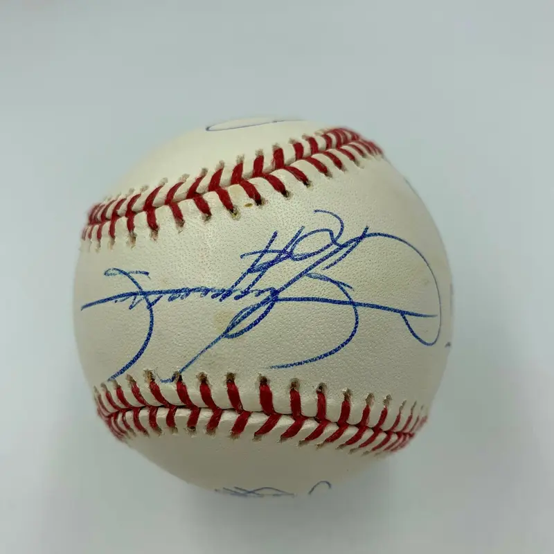 Sammy Sosa 2002 Chicago Cubs Team Signed Official Major League Baseball