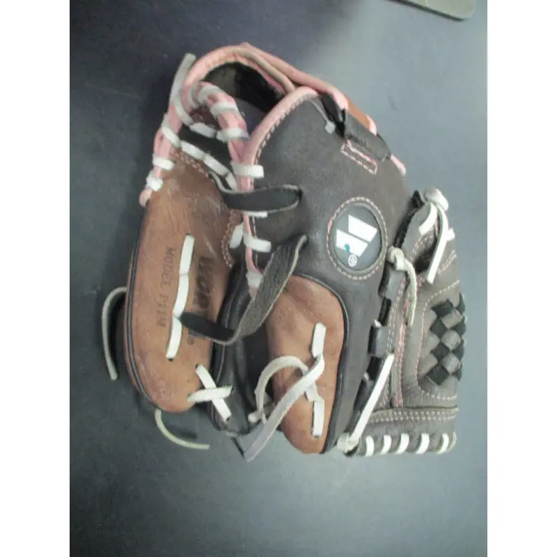 Used Worth P11M 11" Fastpitch Softball Glove - RHT