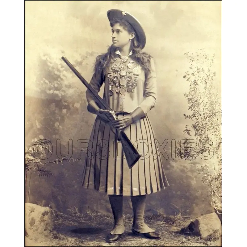Annie Oakley 8X10 Photo - 2874