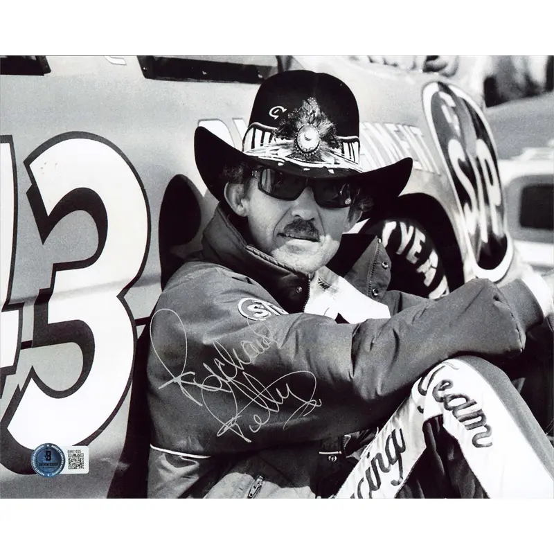 NASCAR Richard Petty Authentic Signed 8x10 Horizontal Photo BAS #BM01835