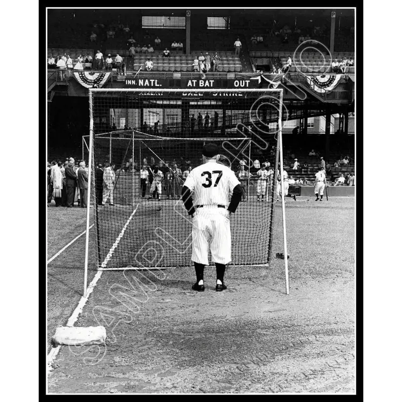 Casey Stengel 8X10 Photo - New York Yankees - 765