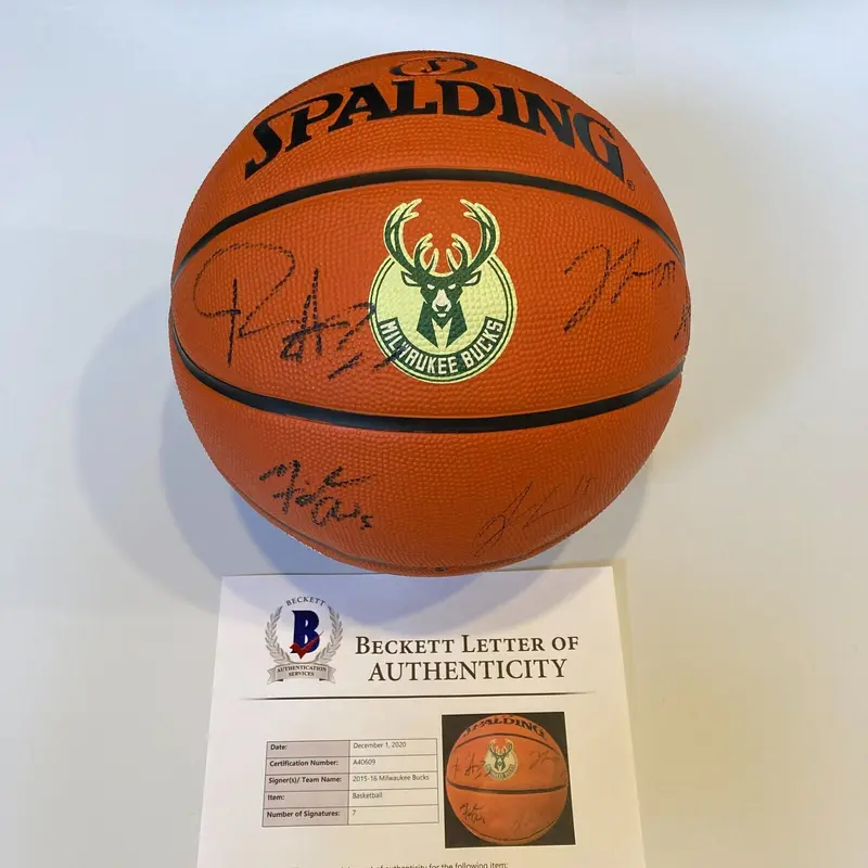 Giannis Antetokounmpo 2015-16 Milwaukee Bucks Team Signed Basketball Beckett COA