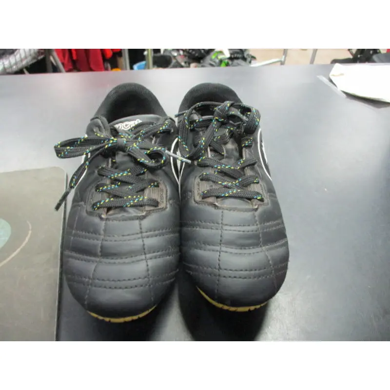 Used Procat Size 12Y Cleats (DOESNT HAVE INSOLE)