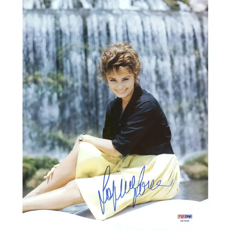 Sophia Loren Signed Authentic 8X10 Photo Autographed PSA/DNA #Y87096