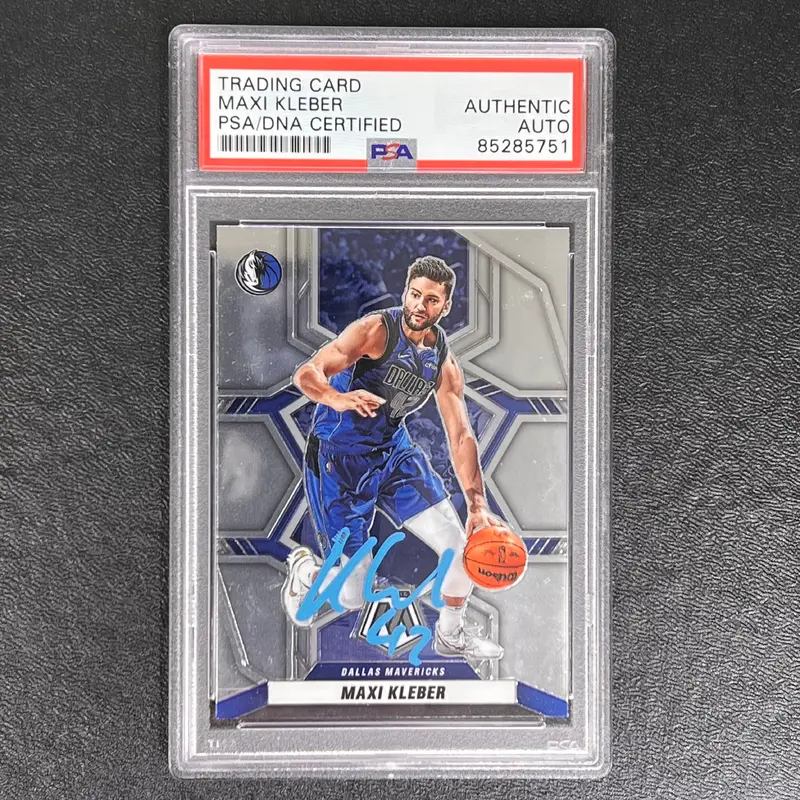 2021-22 Panini-Mosaic #122 Maxi Kleber Signed Card AUTO PSA/DNA Slabbed Mavericks