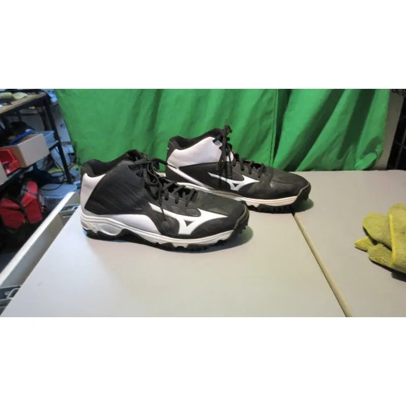 Used Mizuno Baseball Turf Shoes Black/ White Size - 13