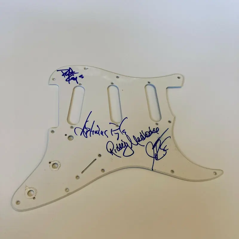 Lynyrd Skynyrd Band Signed Guitar Pick 4 Sigs Artimus Pyle Medlocke Van Zant JSA
