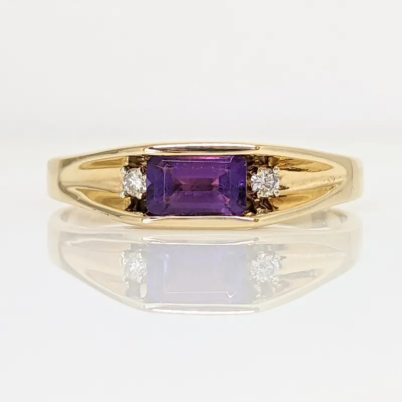14K AMETHYST EMERALD CUT 4X6MM WITH (2) MELEE ESTATE RING 3.4 GRAMS
