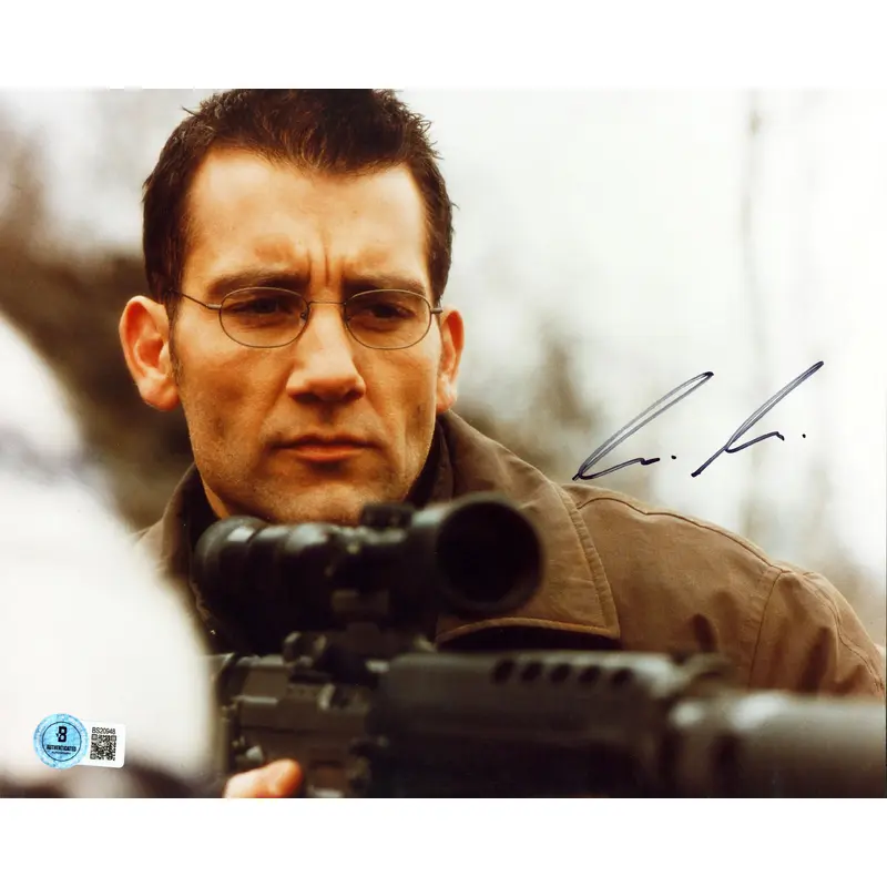 Clive Owen The Bourne Identity Authentic Signed 8x10 Photo BAS #BS20948