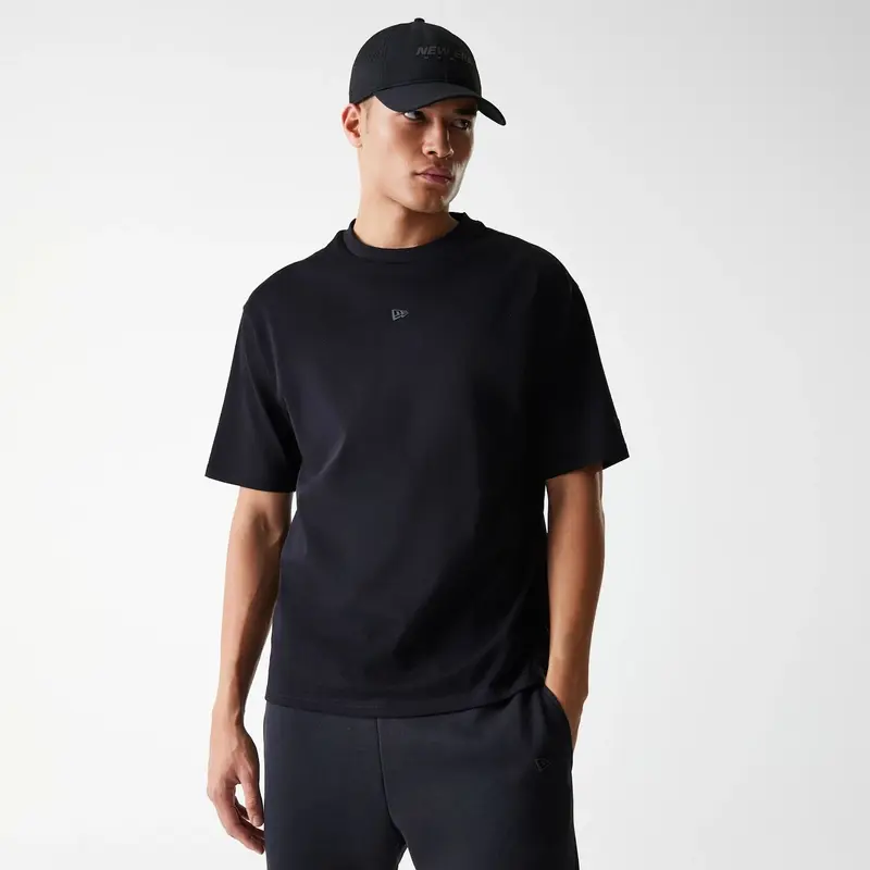 New Era Tech Black Oversized T-Shirt