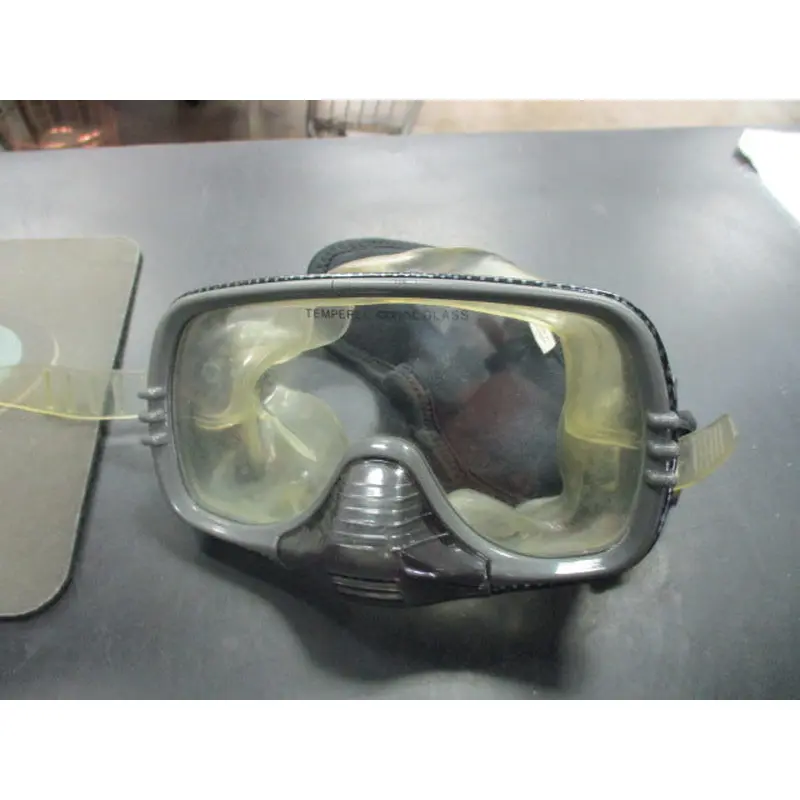 Used Coral Scuba Mask